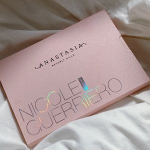 Anastasia Beverly Hills Glow Kit